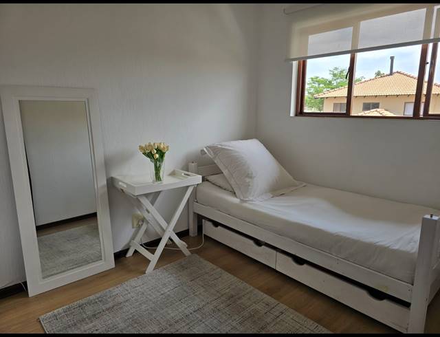 5 BEDROOM HOUSE TO LET IN ERAND GARDENS